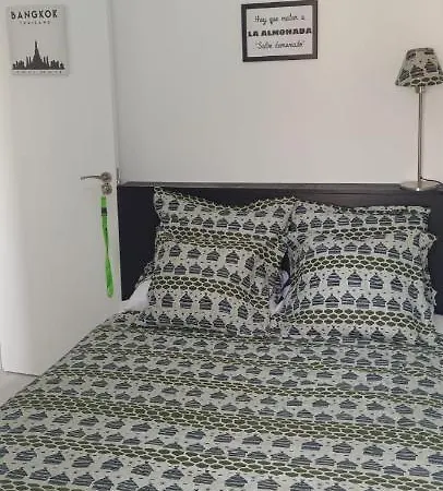 De Luxe Ma Suk